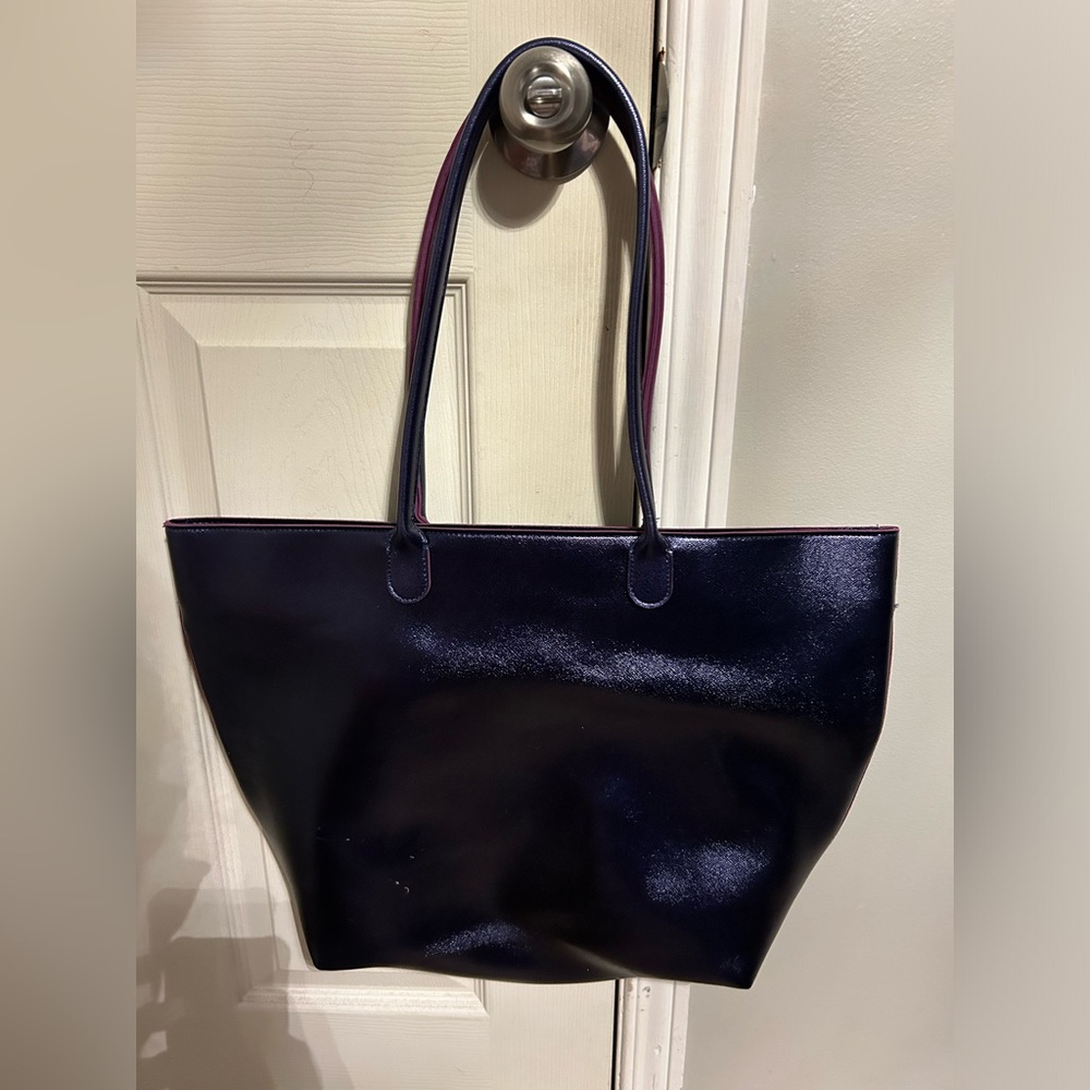 Bath & Body Works Blue Violet 2016 Tote Bag with Sparkly Pouch. Minor damage.